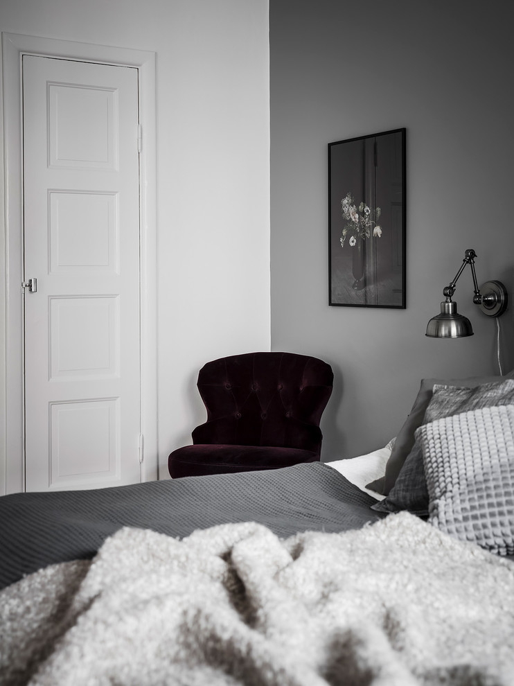 ヨーテボリにある北欧スタイルのおしゃれな寝室