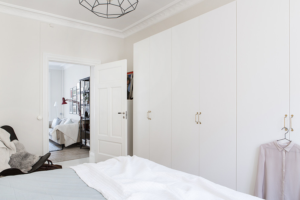 Example of a danish bedroom design in Gothenburg