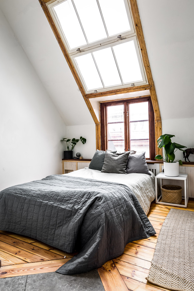 Bedroom - mediterranean bedroom idea in Stockholm