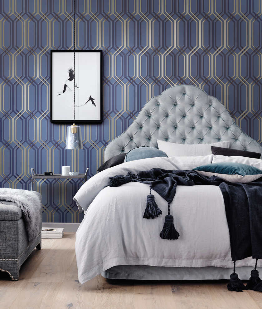Modern inredning av ett sovrum, med blå väggar