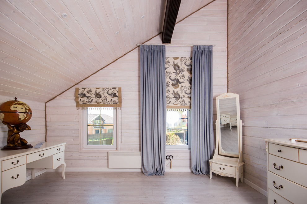 На фото: спальня среднего размера в современном стиле