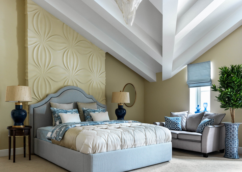 Стильный дизайн: спальня среднего размера в стиле неоклассика (современная классика) с желтыми стенами, ковровым покрытием и серым полом - последний тренд