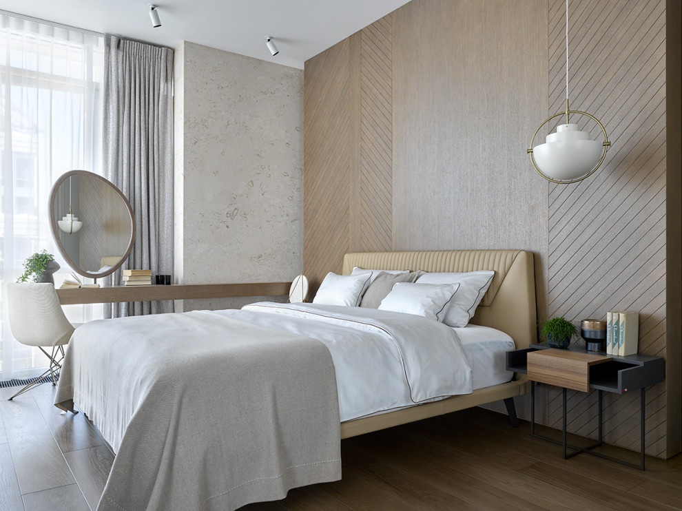 Diseño de dormitorio principal contemporáneo grande con paredes beige, suelo de madera en tonos medios y suelo marrón