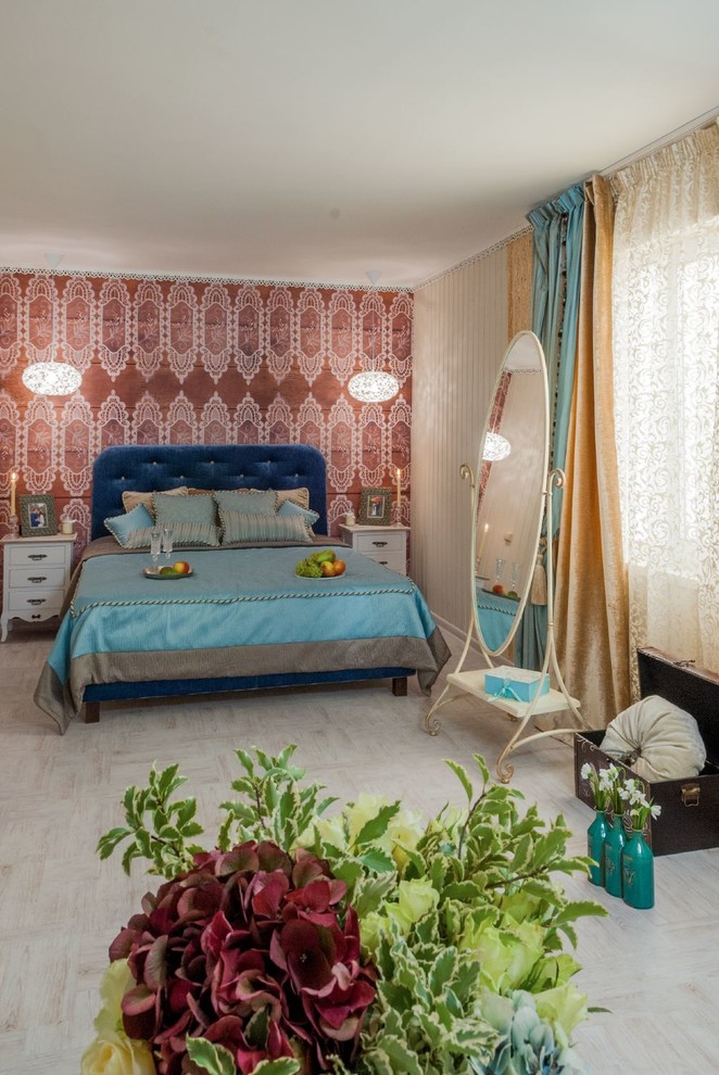 Exempel på ett shabby chic-inspirerat sovrum, med korkgolv