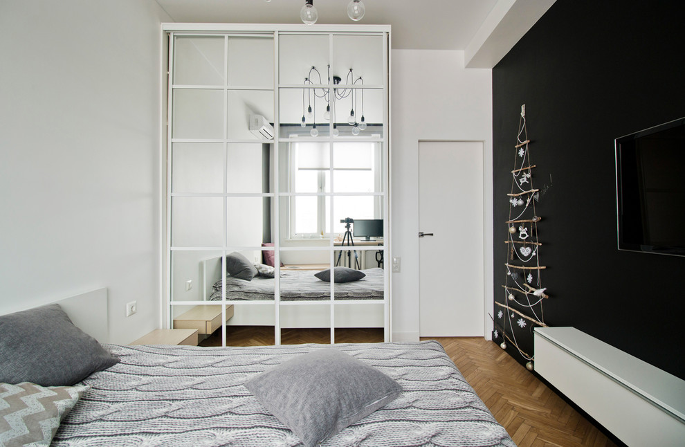Идея дизайна: гостевая спальня среднего размера, (комната для гостей) в современном стиле с белыми стенами и паркетным полом среднего тона