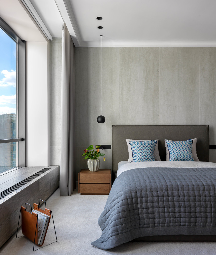 Идея дизайна: хозяйская спальня среднего размера в современном стиле с серыми стенами, ковровым покрытием и серым полом