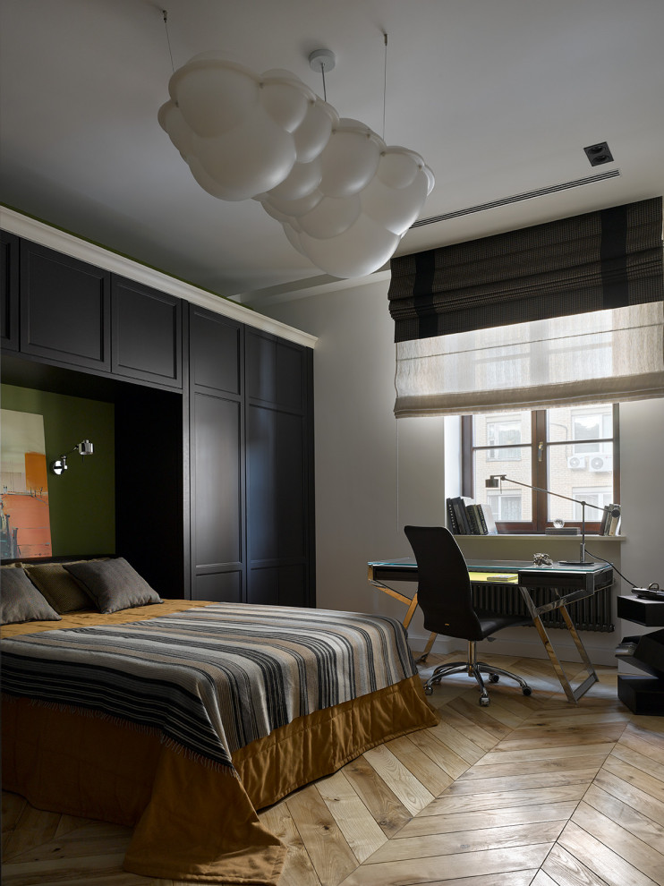 Photo of a contemporary bedroom in Moscow.
