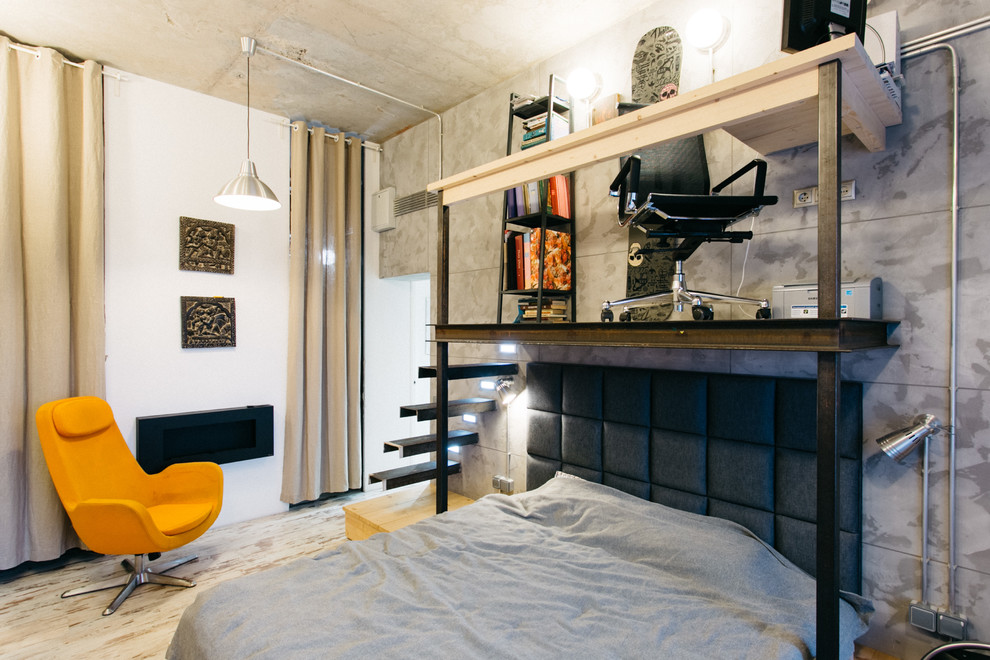 Inspiration for an industrial bedroom remodel in Saint Petersburg