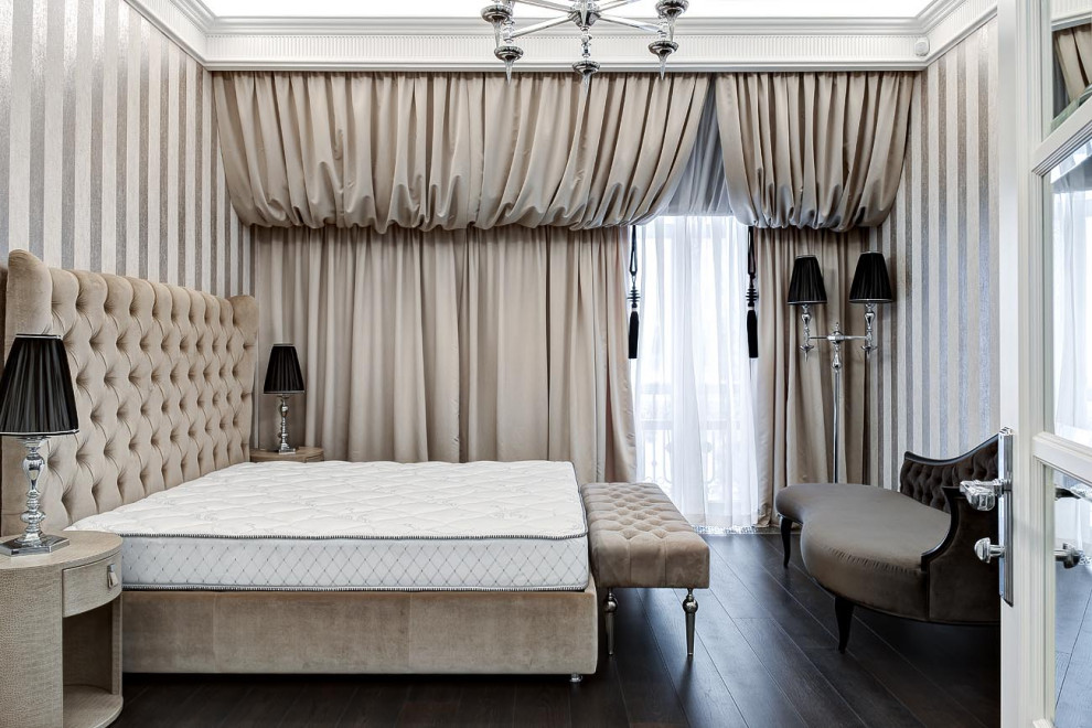 Design ideas for a contemporary bedroom in Moscow.