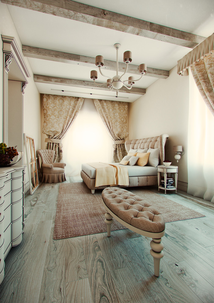 Стильный дизайн: хозяйская спальня среднего размера в стиле кантри с бежевыми стенами и светлым паркетным полом - последний тренд