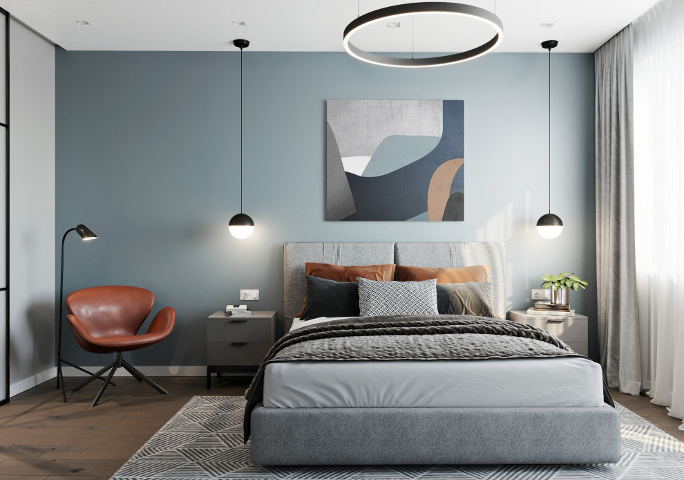 Идея дизайна: хозяйская спальня среднего размера в современном стиле с полом из ламината, коричневым полом и разноцветными стенами