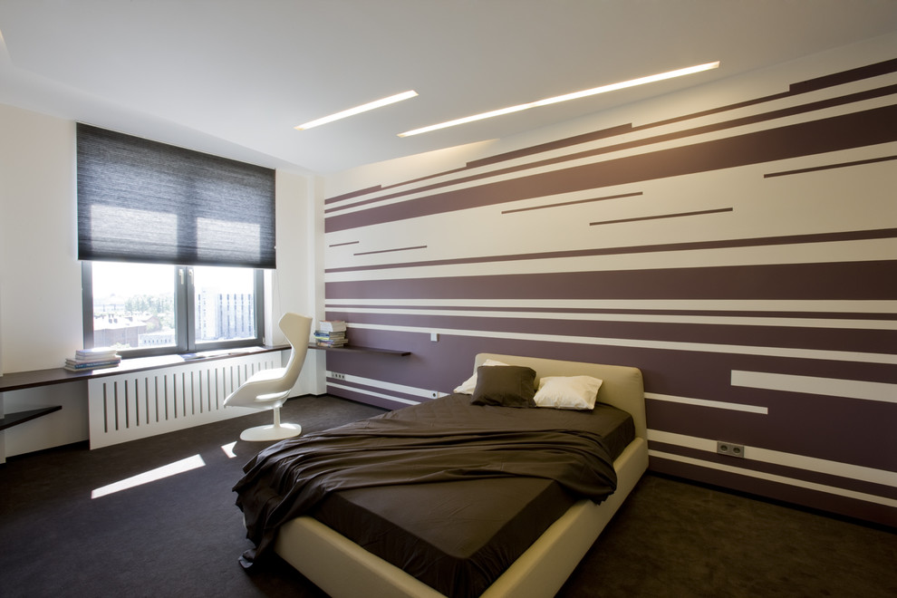 Design ideas for a contemporary bedroom in Saint Petersburg.