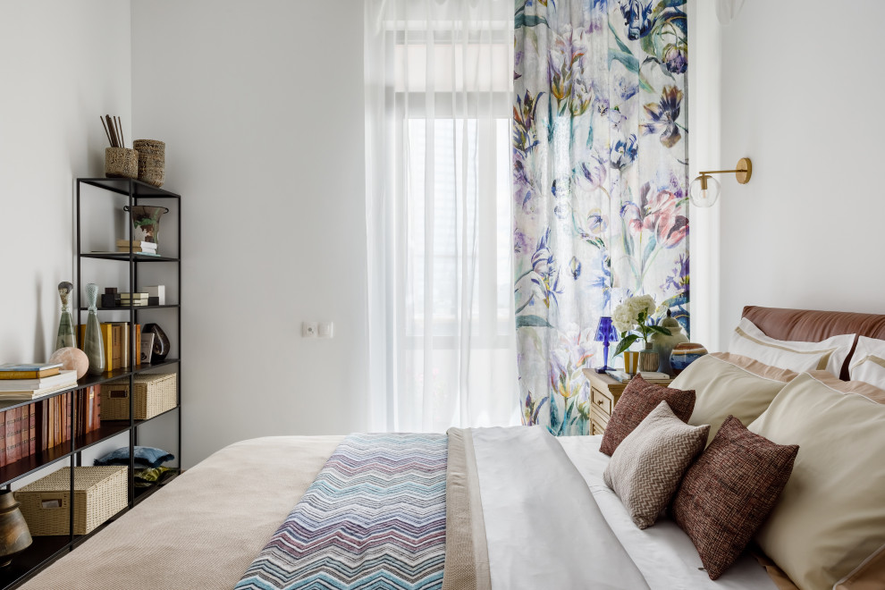 Idee per una camera da letto mediterranea di medie dimensioni