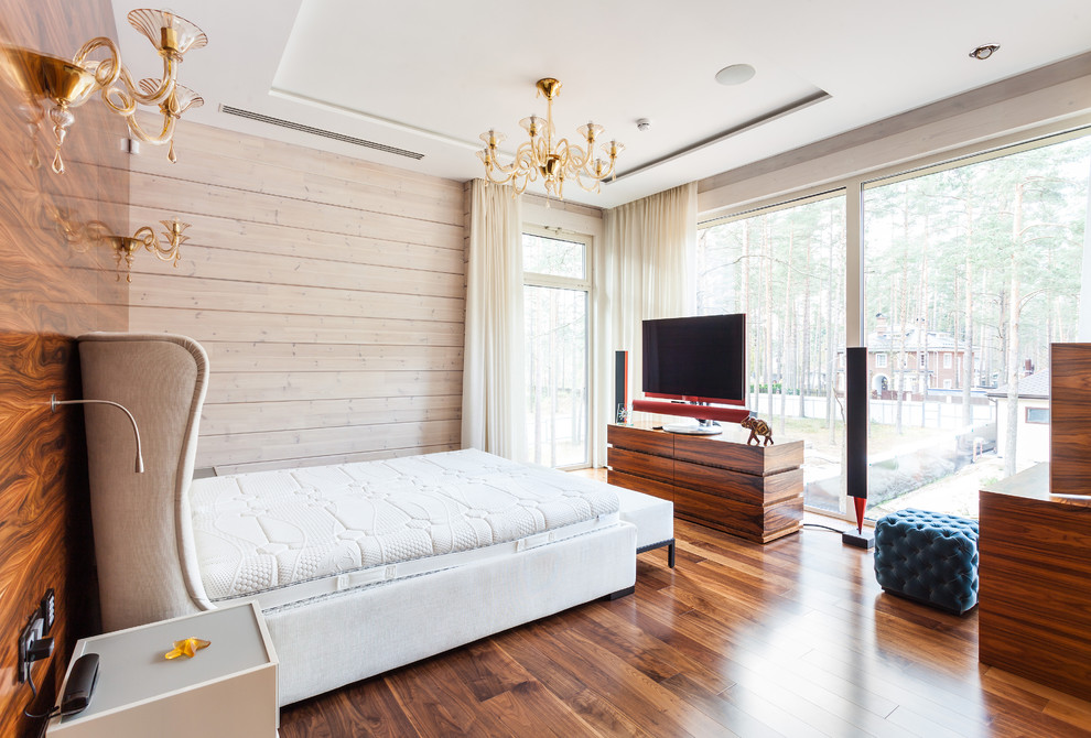 This is an example of a contemporary bedroom in Saint Petersburg.
