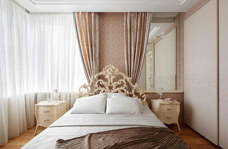 Photo of a classic bedroom in Moscow.