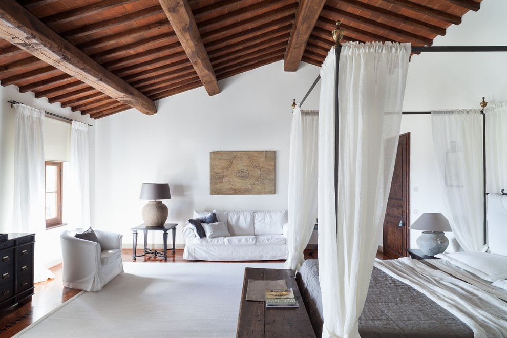 Источник вдохновения для домашнего уюта: спальня в средиземноморском стиле