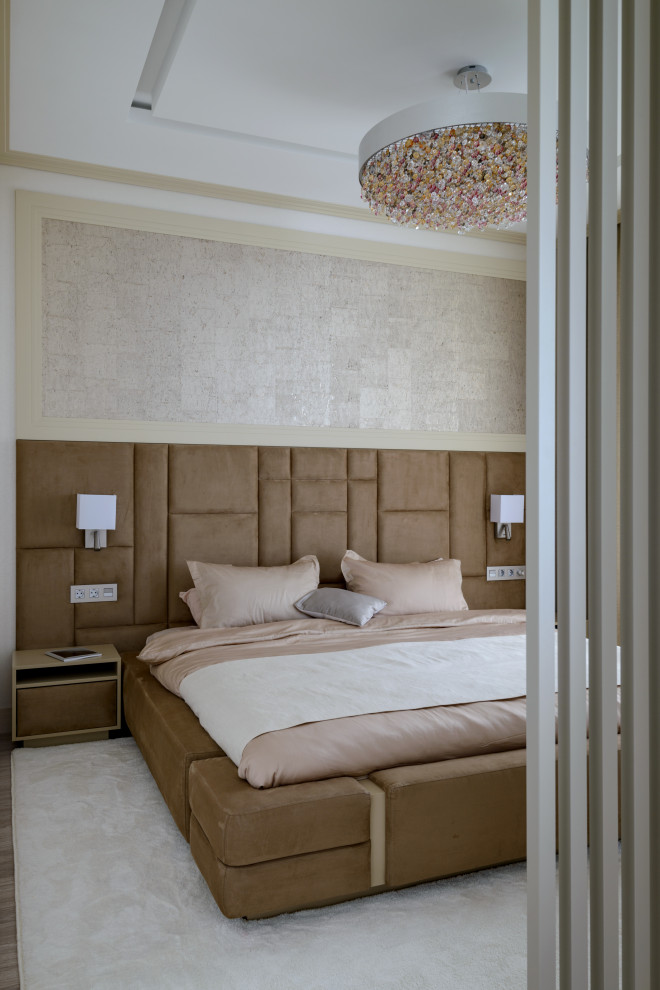 Bedroom - contemporary bedroom idea in Novosibirsk