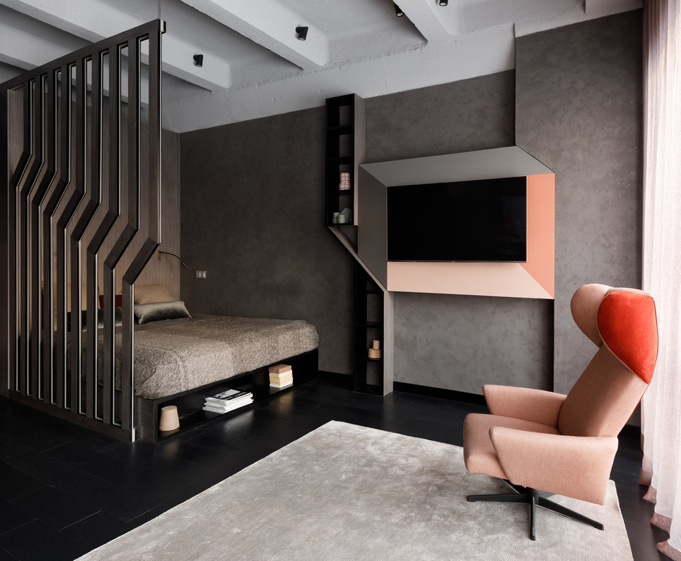 Esempio di una camera matrimoniale minimal con pareti grigie, pavimento in legno verniciato e pavimento nero
