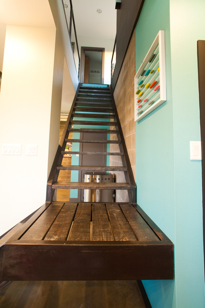 Minimalist staircase photo in Dallas