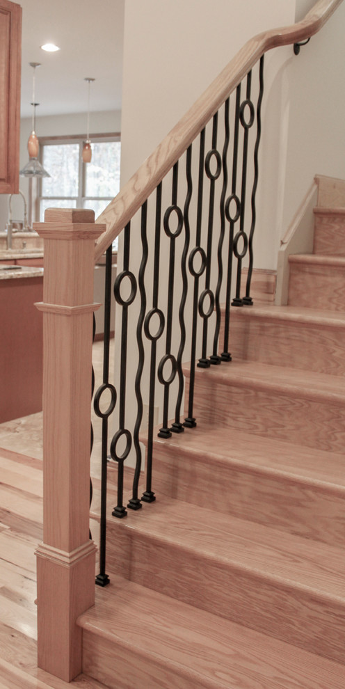 Идея дизайна: прямая деревянная лестница среднего размера в стиле рустика с деревянными ступенями и перилами из смешанных материалов