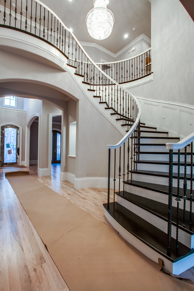 6615 Stichter - Traditional - Staircase - Dallas - by Ron Davis Custom