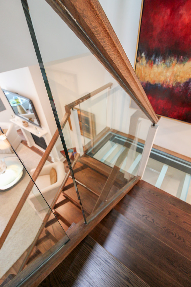 Schwebende, Geräumige Moderne Treppe mit offenen Setzstufen in Washington, D.C.