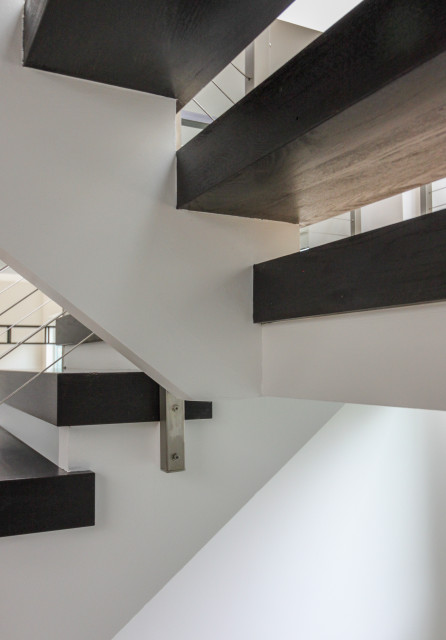70_Contemporary Stairs With No Risers & Horizontal Railing, Vienna VA ...