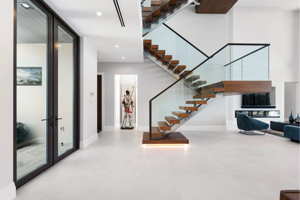 Inspiration for a contemporary staircase in Miami.