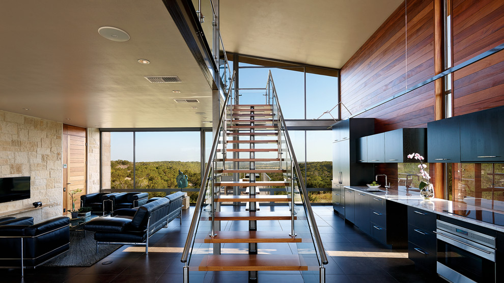 Gerade, Mittelgroße Moderne Holztreppe mit offenen Setzstufen in Charlotte