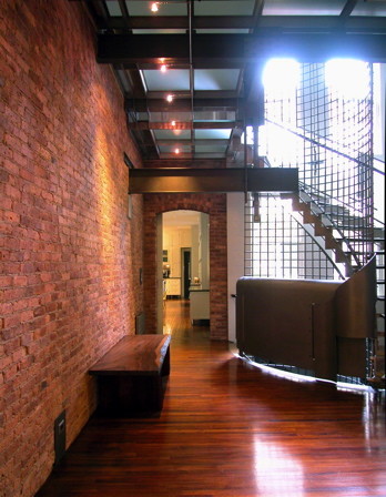 Пример оригинального дизайна: лестница в стиле модернизм