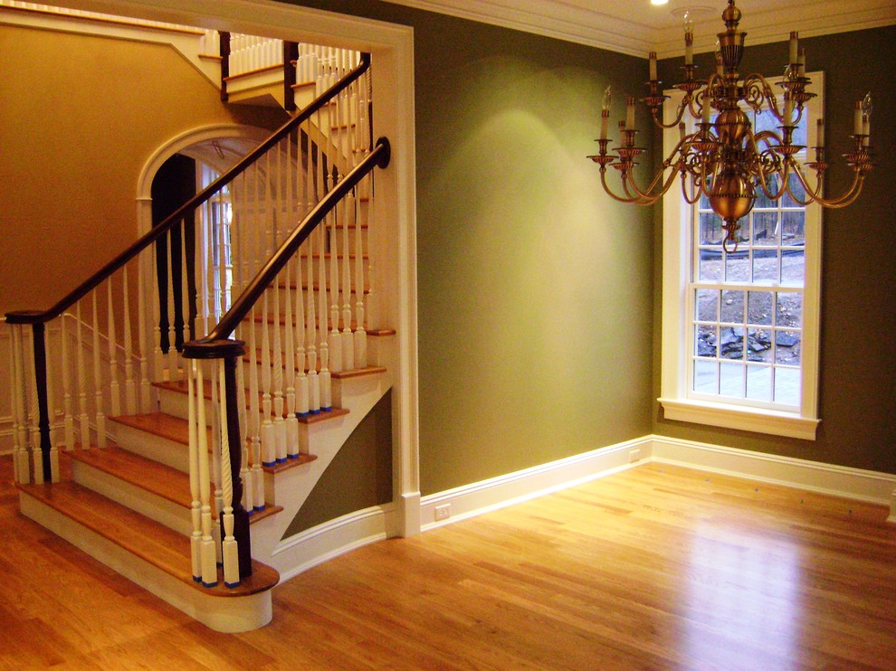 Inspiration for a traditional staircase in Bridgeport.