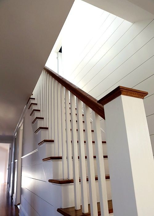 Example of a transitional staircase design in New York