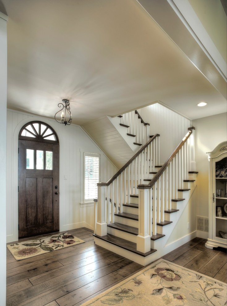 Inspiration for a traditional staircase in Columbus.