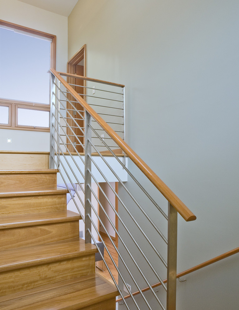 Mid-sized minimalist wooden l-shaped metal railing staircase photo in San Francisco