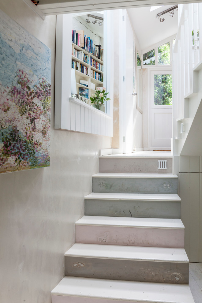 Réalisation d'un escalier style shabby chic.