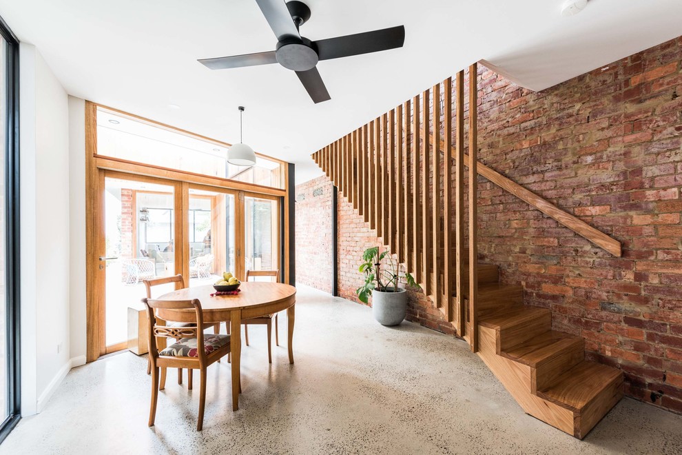 Gerade, Kleine Moderne Treppe mit Holz-Setzstufen in Melbourne