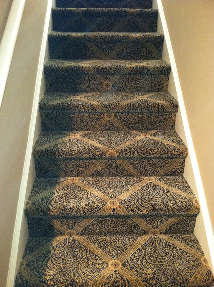 Inspiration for a traditional staircase in New York.