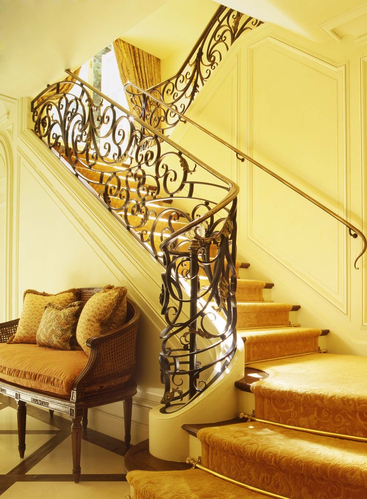 Стильный дизайн: лестница в средиземноморском стиле - последний тренд