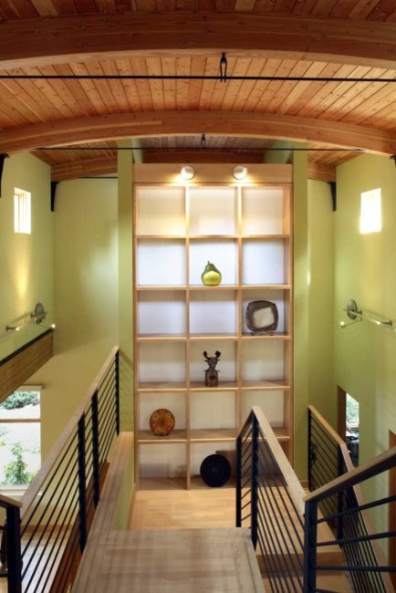 Свежая идея для дизайна: лестница в современном стиле - отличное фото интерьера