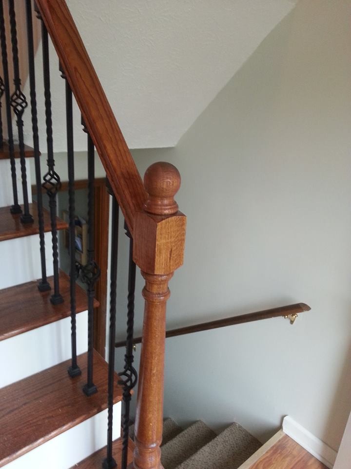 Staircase - traditional staircase idea in Huntington