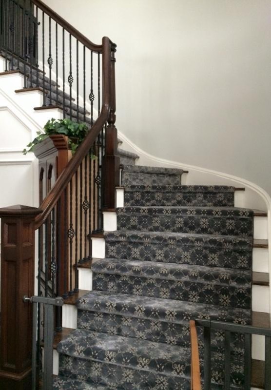 Design ideas for a traditional staircase in Bridgeport.
