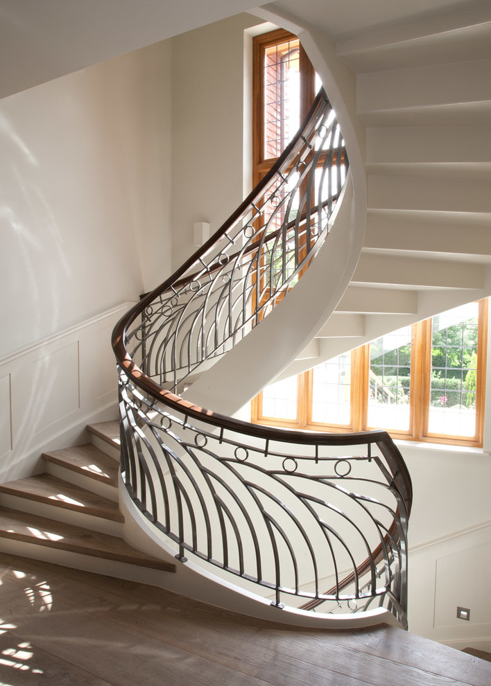 Staircase - craftsman staircase idea in Buckinghamshire