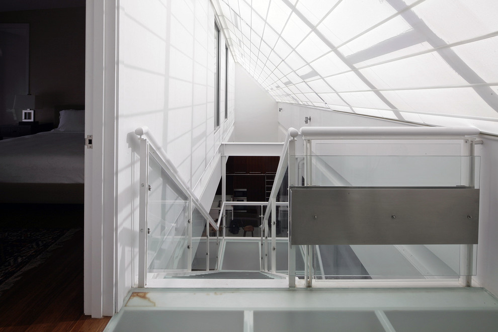Источник вдохновения для домашнего уюта: п-образная лестница в стиле лофт