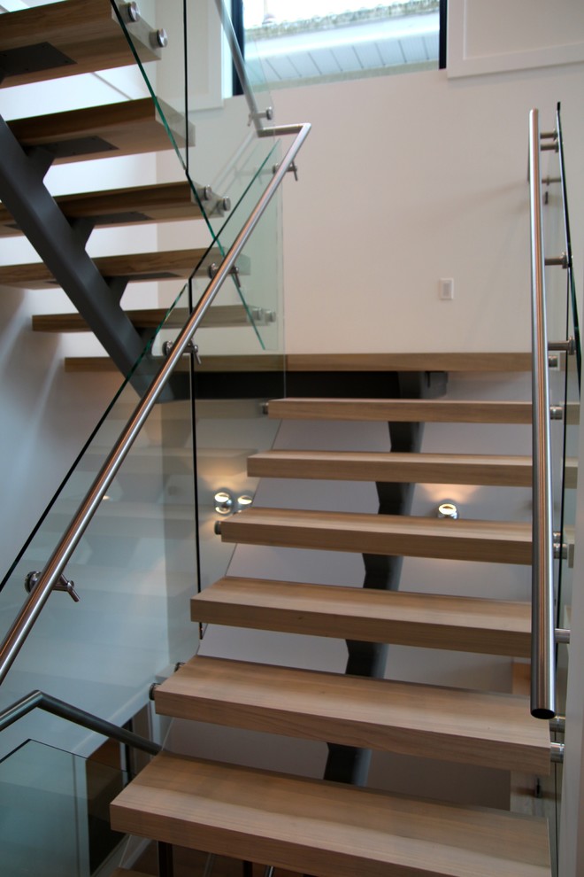 Staircase - mid-sized modern wooden l-shaped open staircase idea in Vancouver