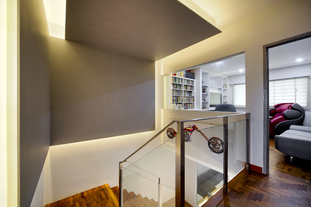 Staircase - modern staircase idea in Singapore