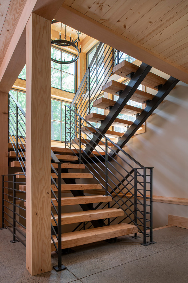 Идея дизайна: лестница в стиле рустика