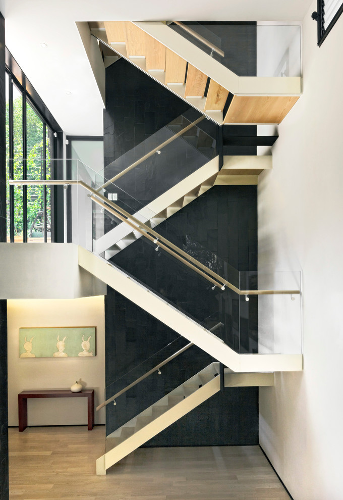 Design ideas for a contemporary staircase in Mexico City.