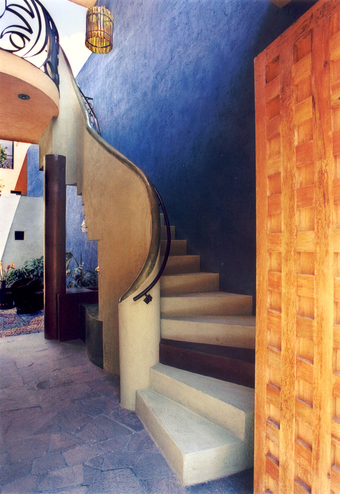 Example of a trendy staircase design in Mexico City