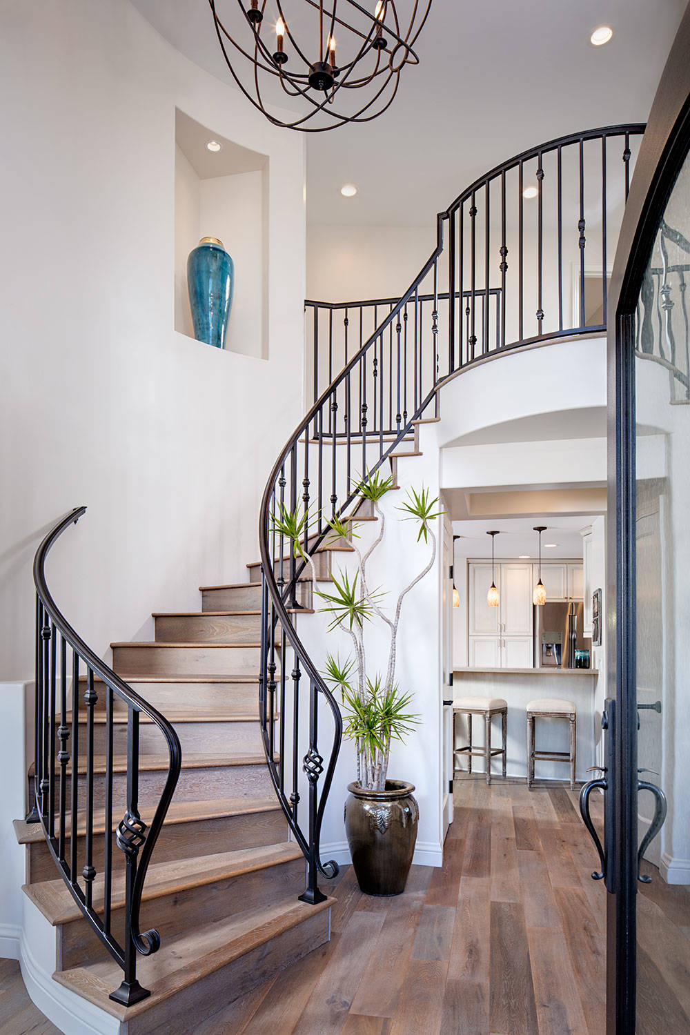 Curved Staircase Wall Decorating Ideas: Elevate Your Home's Aesthetic