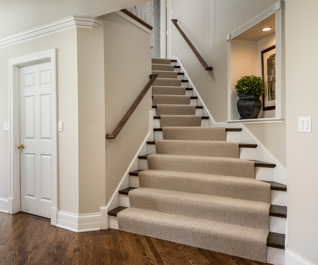 Classic & Custom Home Naperville Classique Escalier Chicago par Great Western Flooring